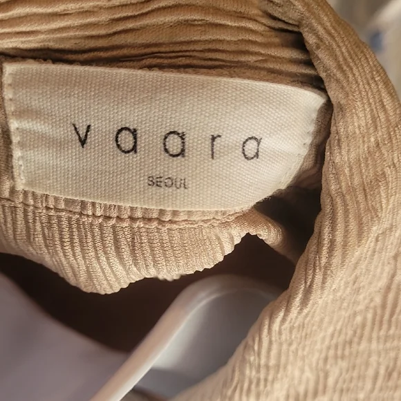 Cream Ribbed Button Down Shirt with Notched Collar - Picture 2 of 2